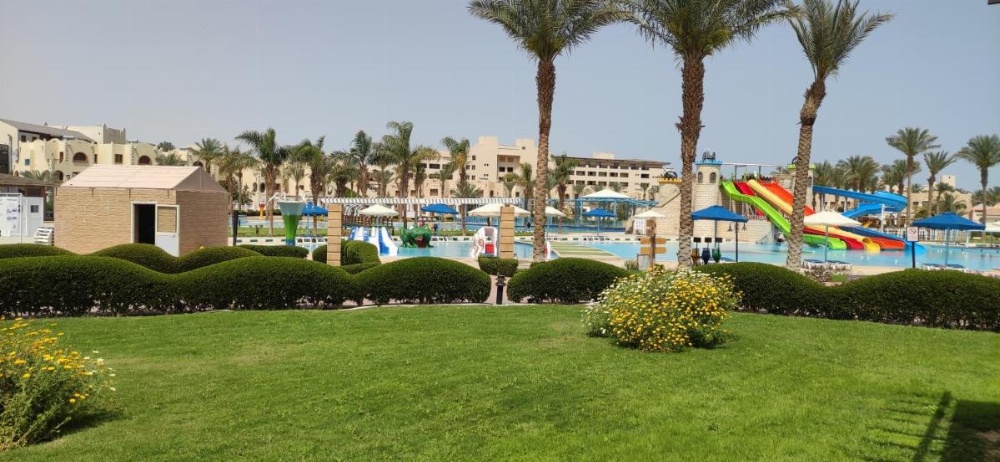 Royal Lagoons Resort & Aqua Park Families and Couples Only Image 6